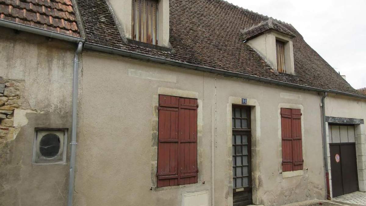 У французькому містечку продають будинок за 1 євро: які умови - Нерухомість