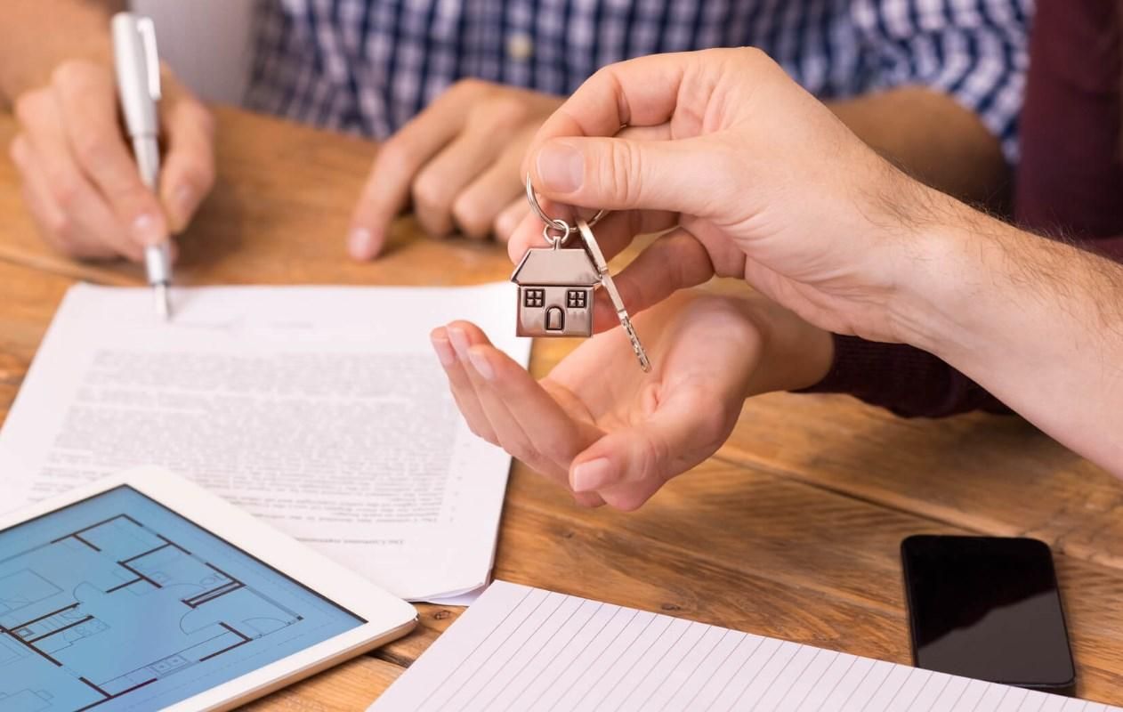 Риелторы будут работать официально Риелторы будут работать официально