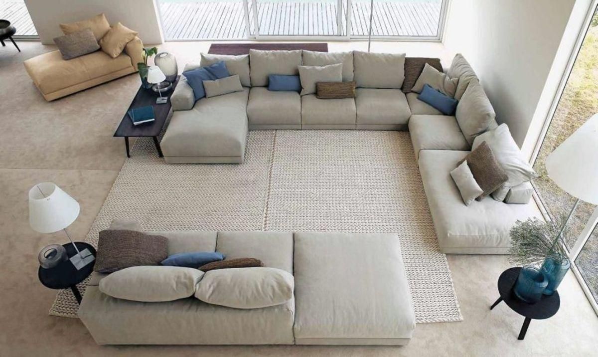 Модульний диван в інтер'єрі: особливості, переваги та приклади