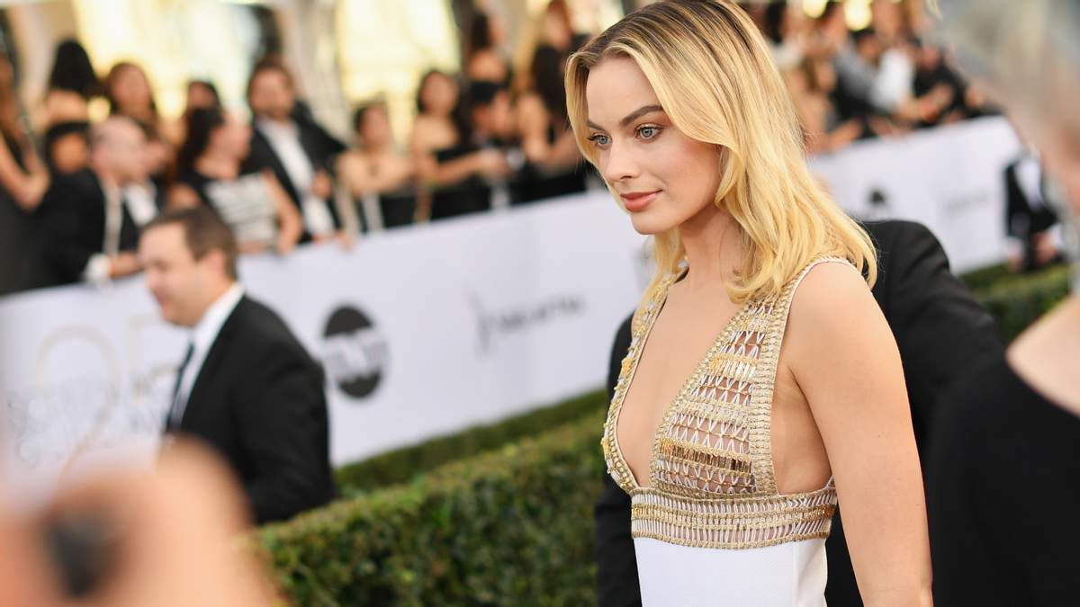 Марго Роббі перетворила свій дім на фортецю: навіщо і як він виглядає Марго Роббі перетворила свій дім на фортецю: навіщо і як він виглядає