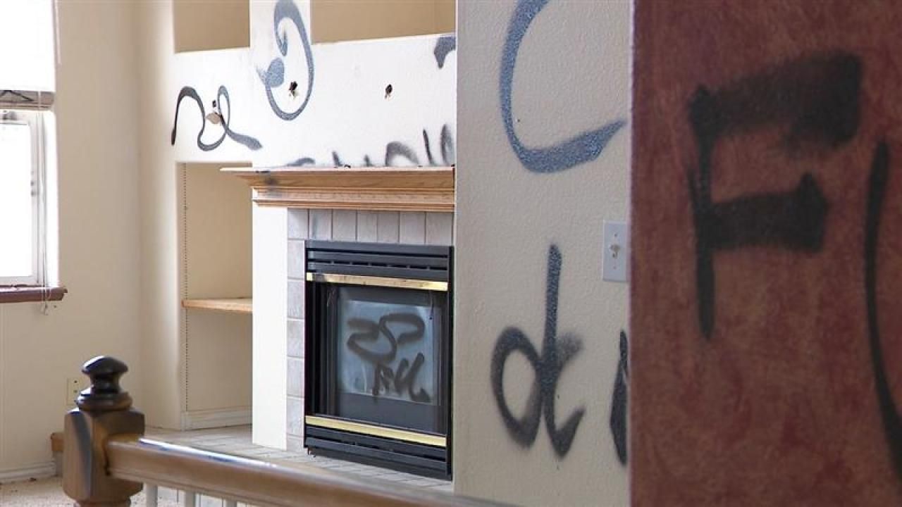 У США продають будинок з пекла: що з ним не так та як він виглядає У США продають будинок з пекла: що з ним не так та як він виглядає