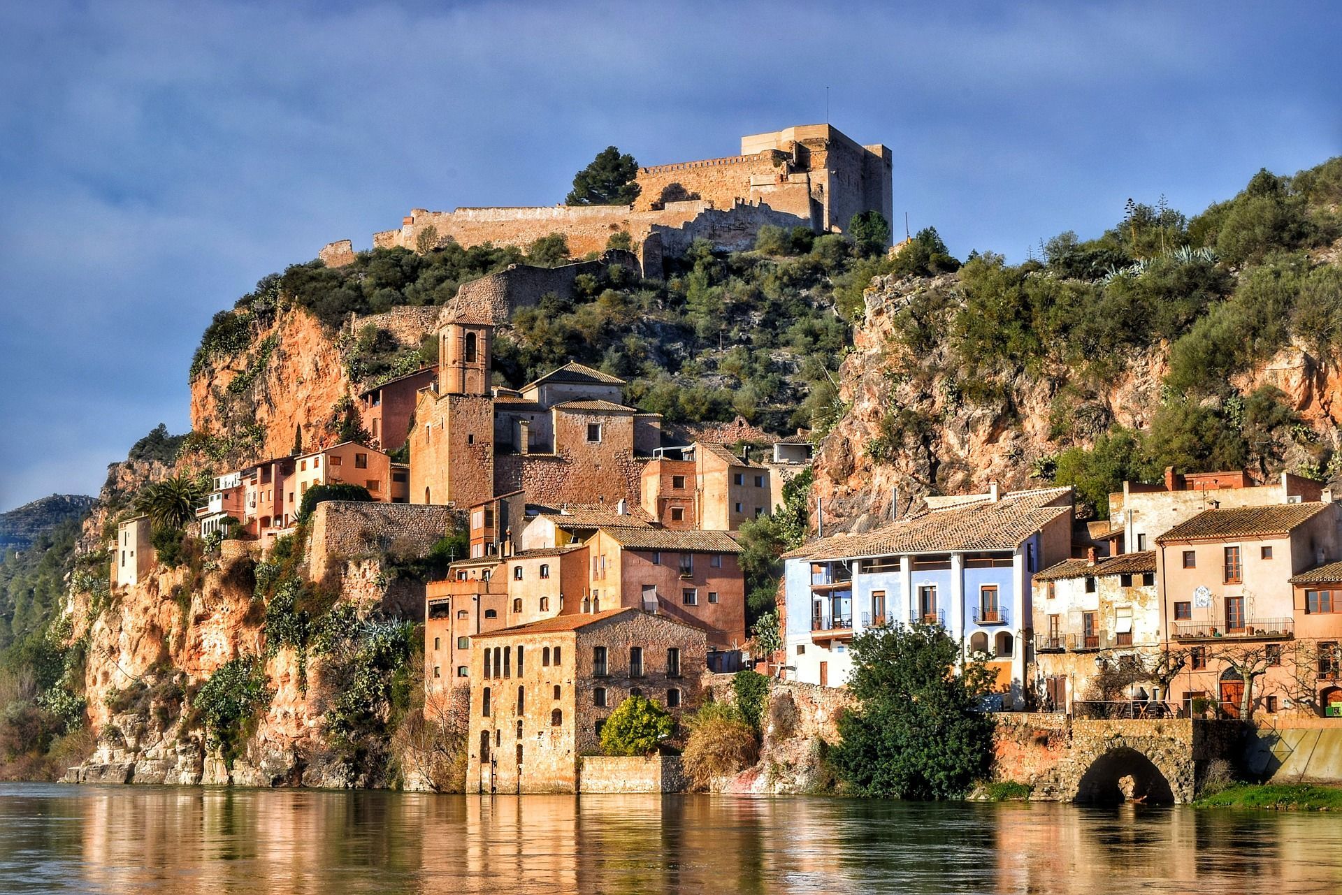В Іспанії розпродають 200 квартир біля моря: де і за скільки можна купити