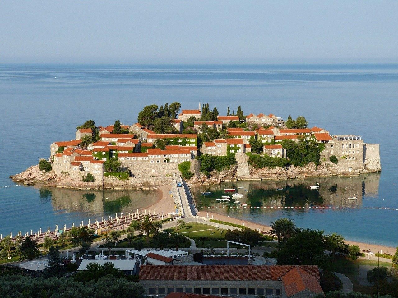 У Чорногорії подорожчало житло: скільки коштує метр у новобудові
