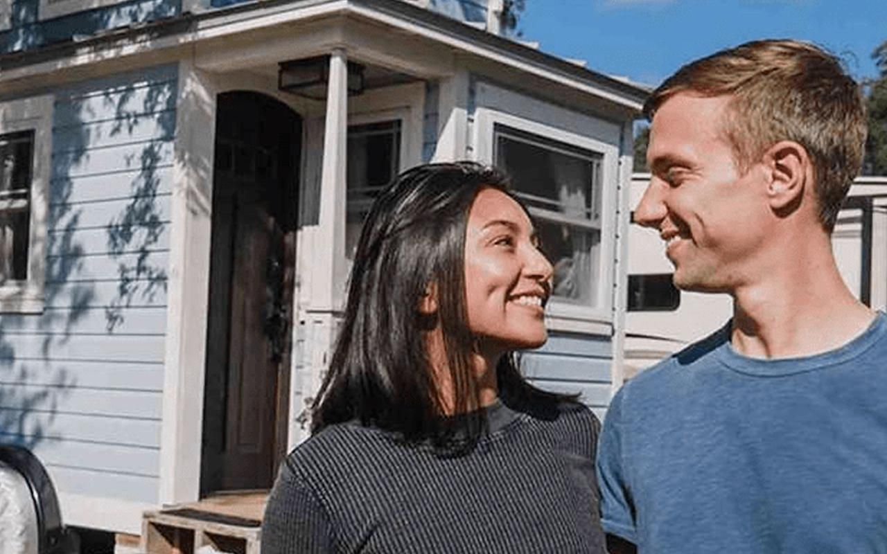 Пара купила приватний острів та збудувала на ньому 2 крихітних будинки: скільки це коштувало - Нерухомість Пара купила приватний острів та збудувала на ньому 2 крихітних будинки: скільки це коштувало - Нерухомість