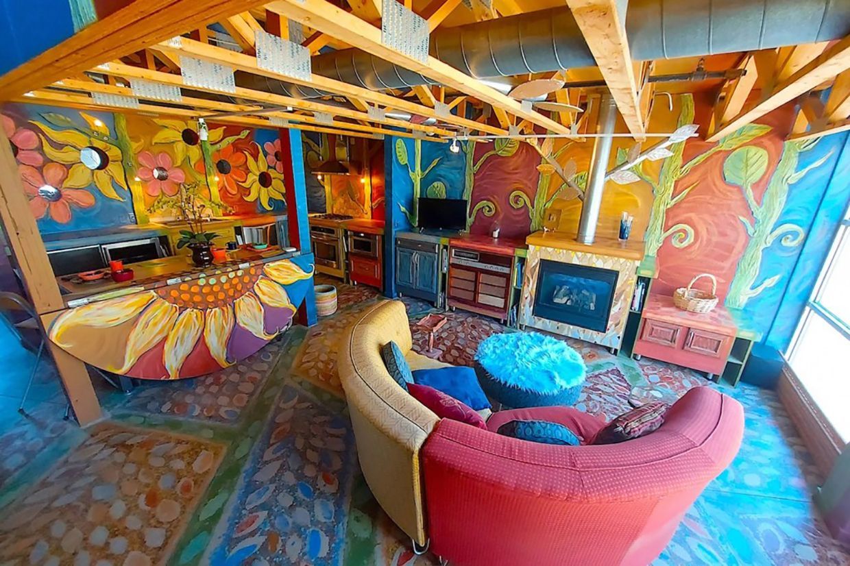 На продаж виставили "райську нерухомість" з оголеним Адамом: як вона виглядає - Нерухомість На продаж виставили "райську нерухомість" з оголеним Адамом: як вона виглядає - Нерухомість