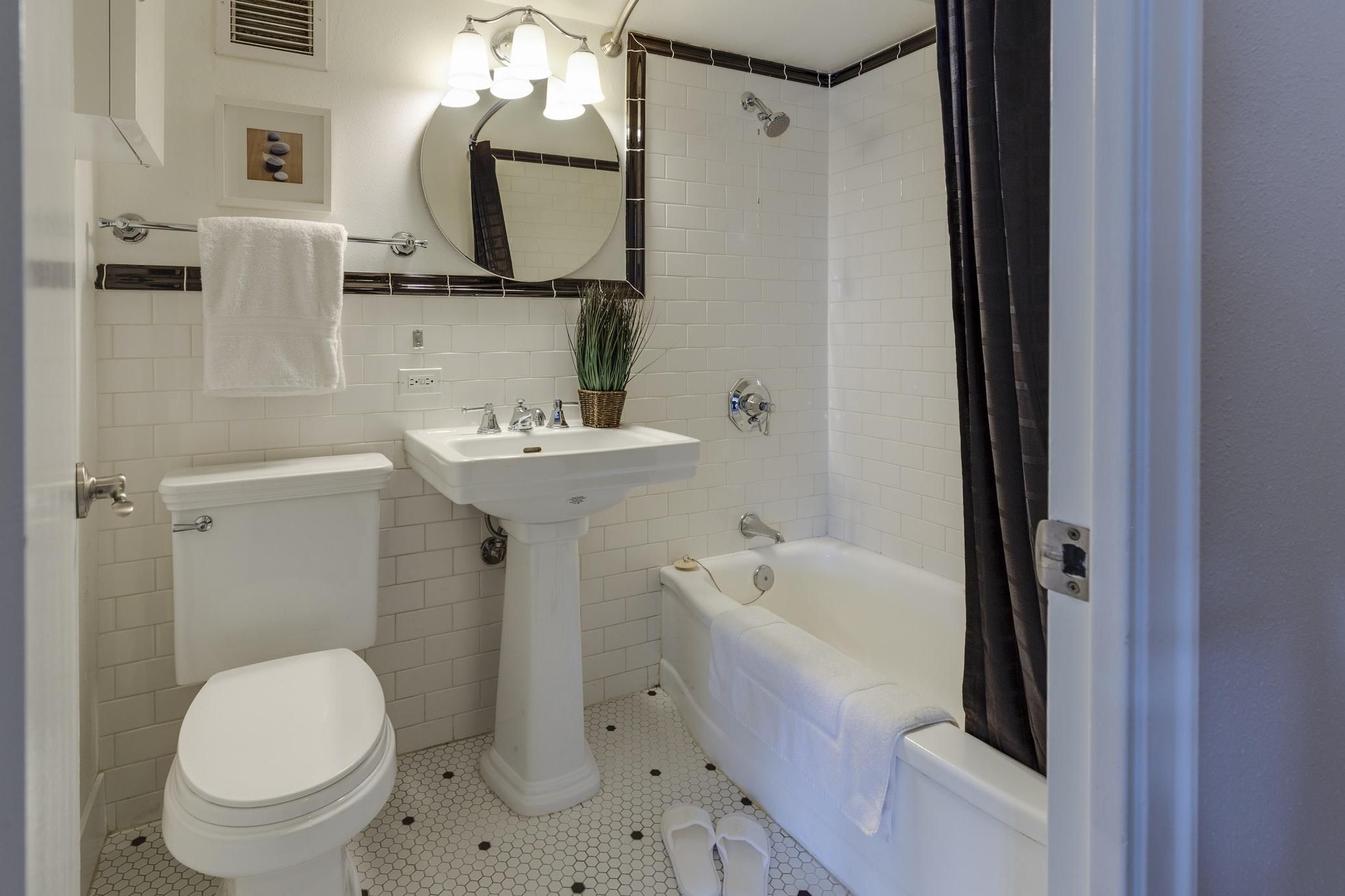7 ідей для облаштування невеличкої ванної кімнати: поради дизайнерів з фото - Нерухомість