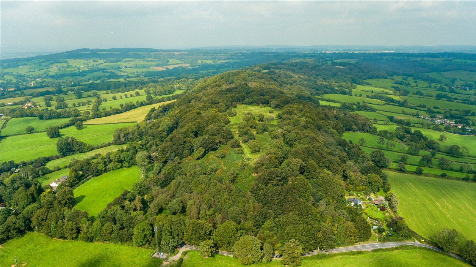 Окунуться в историю: в Великобритании продают городок железного века - Недвижимость Окунуться в историю: в Великобритании продают городок железного века - Недвижимость