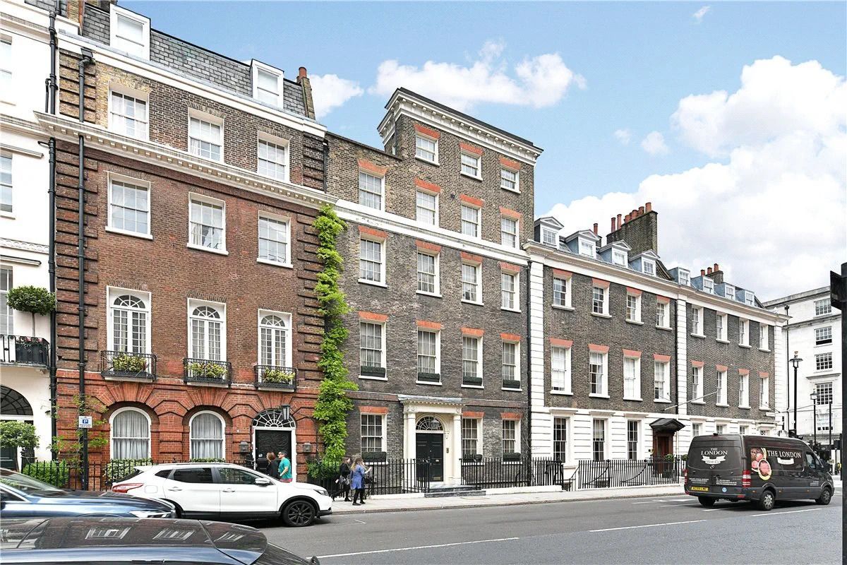 В звездном районе Лондона продают элитный таунхаус: в чем его особенность - Недвижимость В звездном районе Лондона продают элитный таунхаус: в чем его особенность - Недвижимость