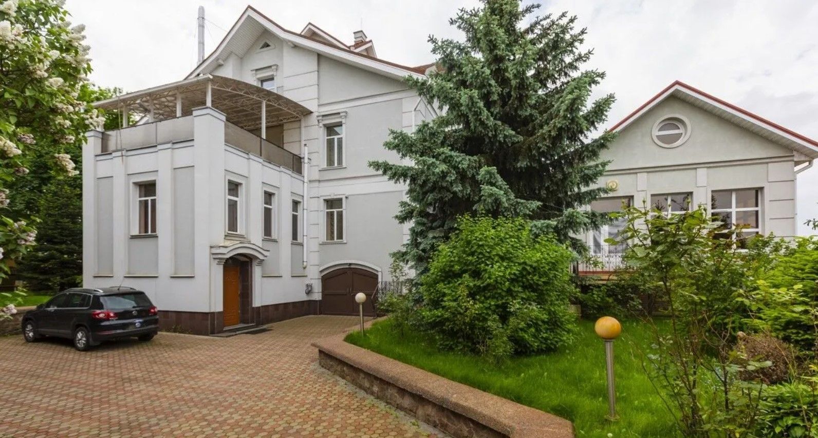 Розкіш по-київськи: на продаж виставили приватний будинок за 30 мільйонів гривень - Нерухомість Розкіш по-київськи: на продаж виставили приватний будинок за 30 мільйонів гривень - Нерухомість