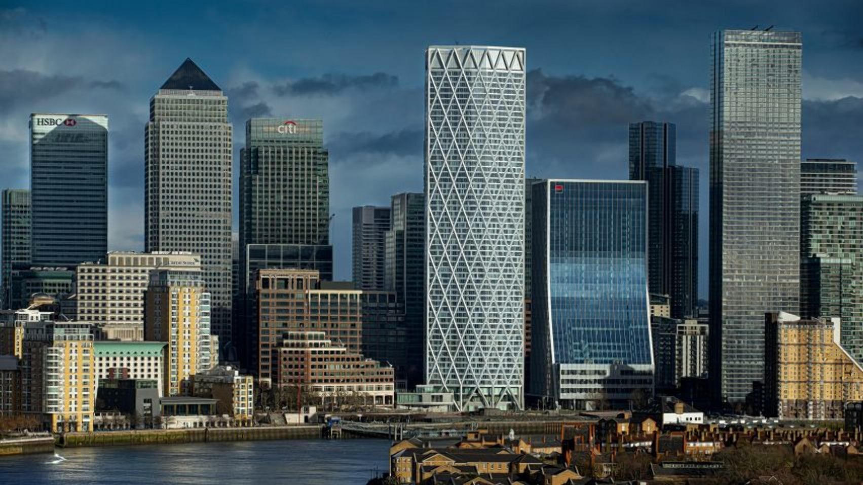 Коли форма вражає: у Лондоні звели хмарочос, загорнутий у геометричний екзоскелет - Нерухомість
