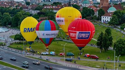 Полеты на воздушных шарах: программа празднования 50-летия реконструкции Королевского замка