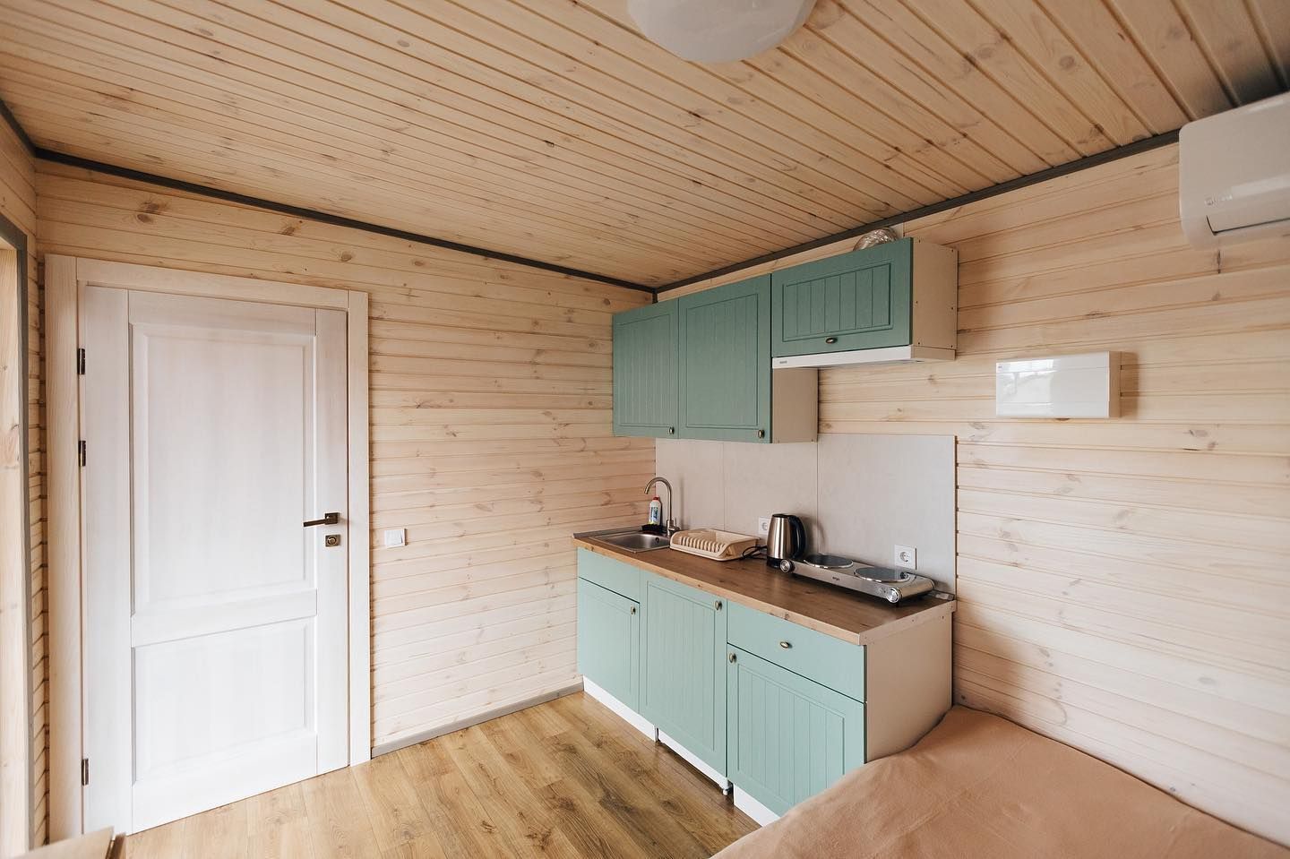 Безкоштовні будиночки-шелтери: інтер'єр Безкоштовні будиночки-шелтери: інтер'єр