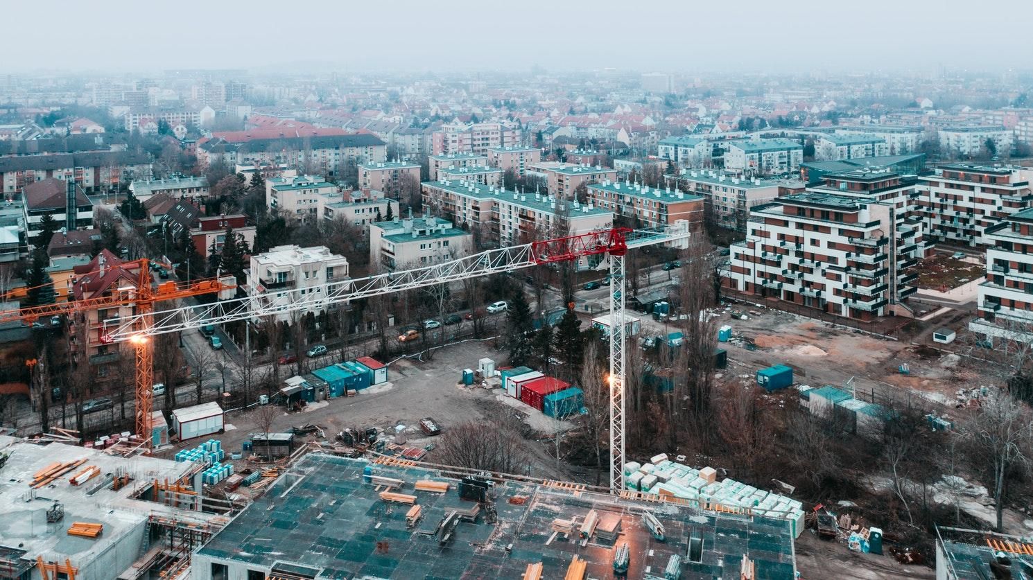 Чому у Києві не падають ціни на житло
