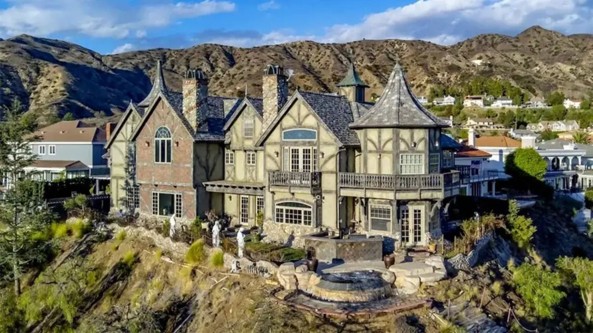 Дом на холмах Дом на холмах