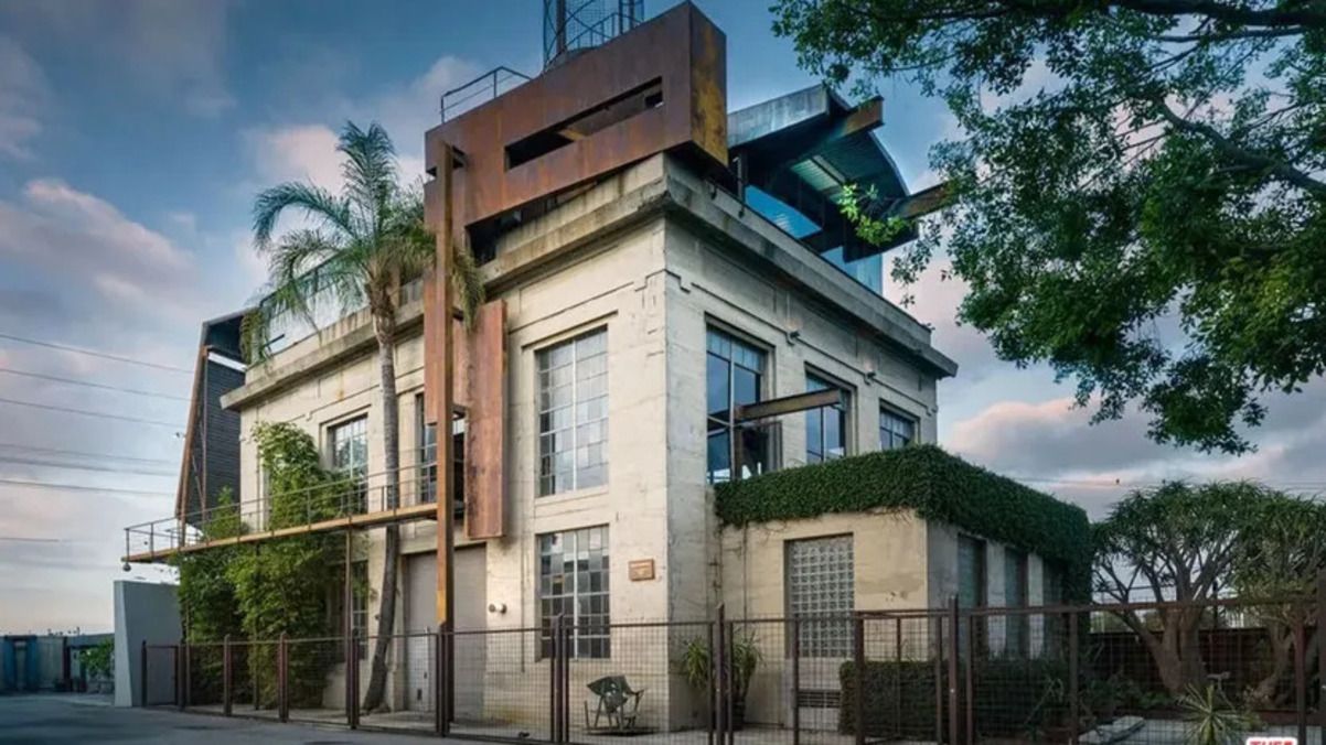 Химерний будинок у Лос-Анджелесі Химерний будинок у Лос-Анджелесі