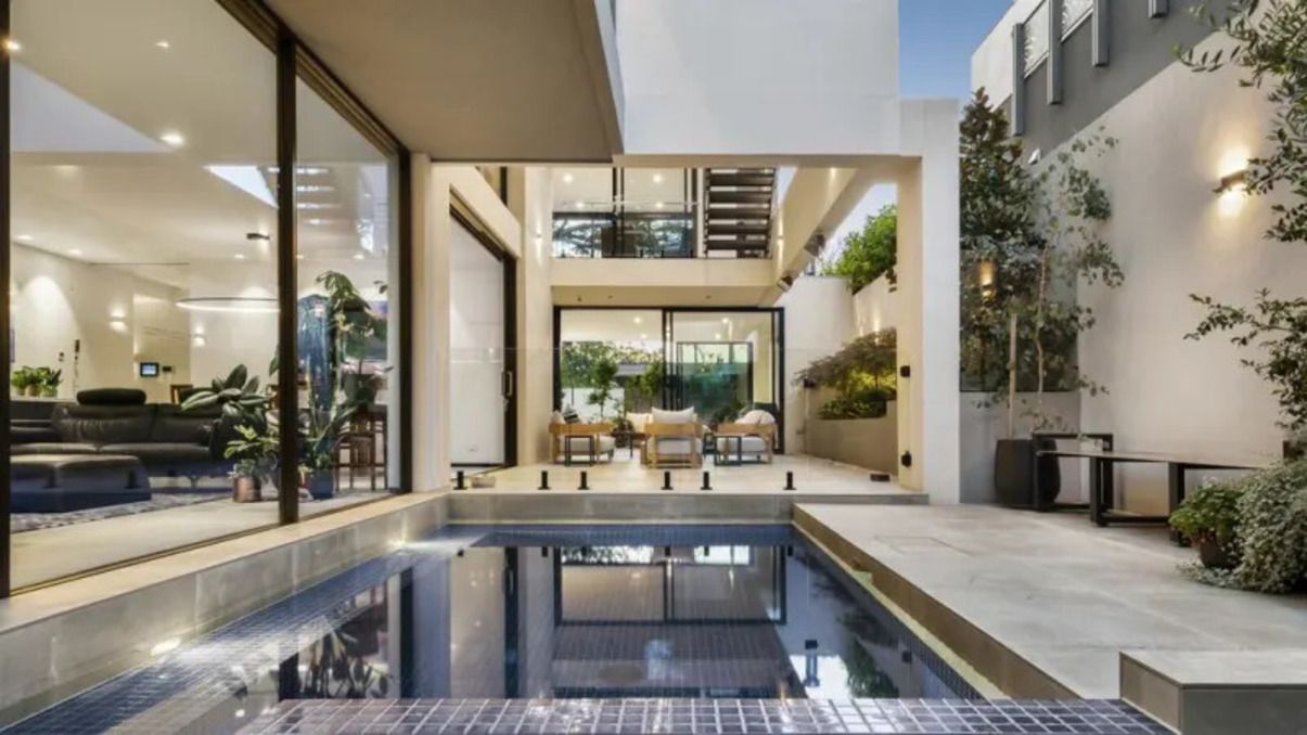 Невероятный дом в Кью Невероятный дом в Кью