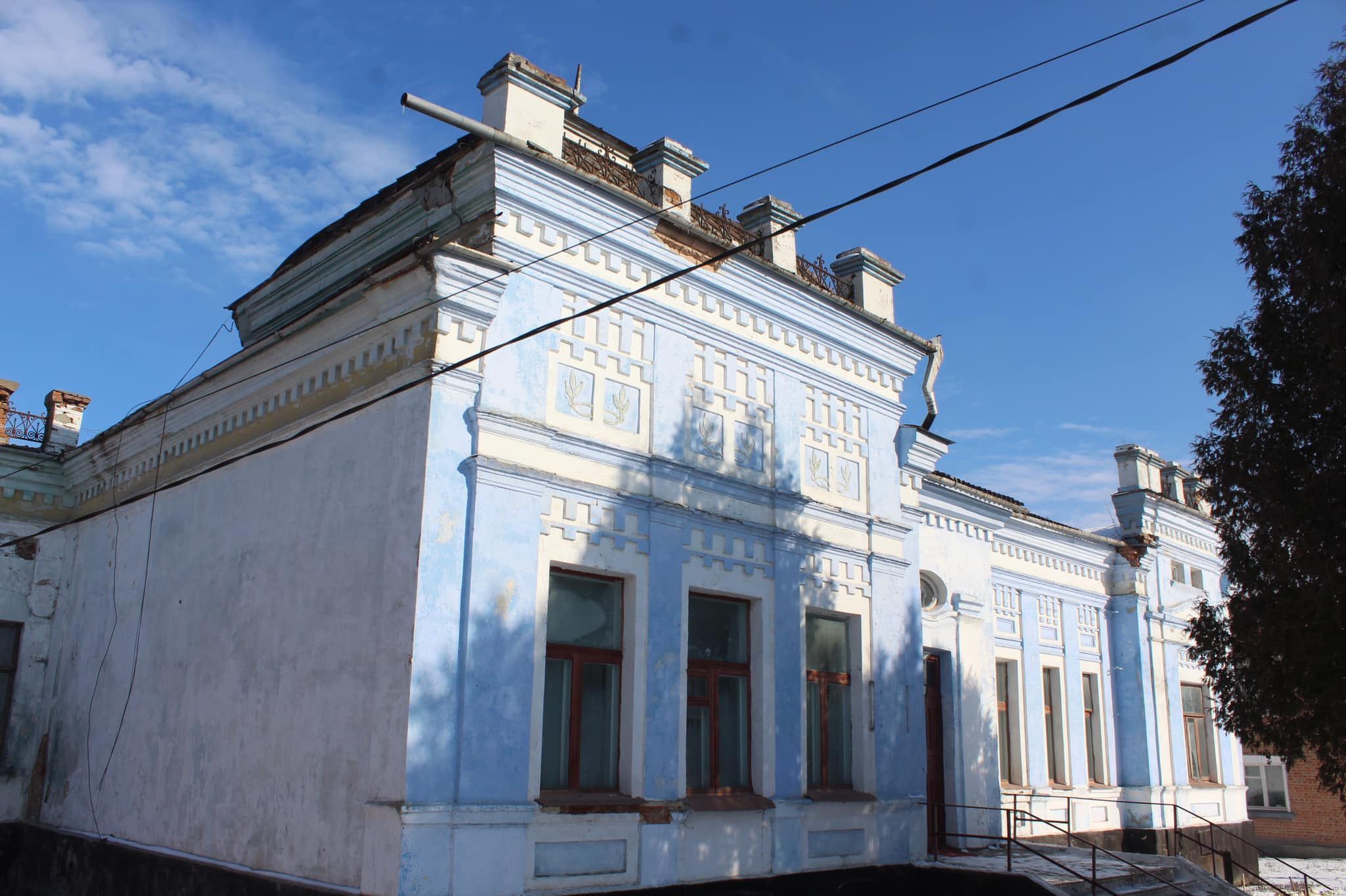 Дворец в Деражне Дворец в Деражне