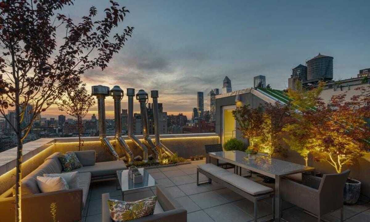 Приватна тераса в пентхаусі Приватна тераса в пентхаусі