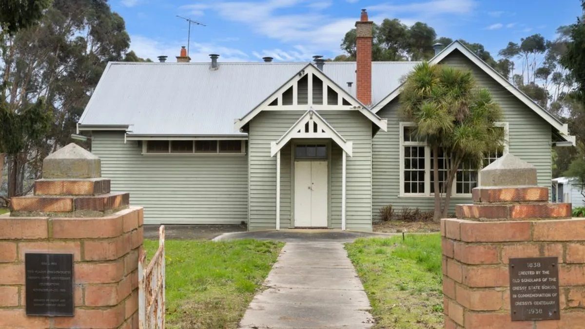 Как выглядит старая начальная школа Как выглядит старая начальная школа