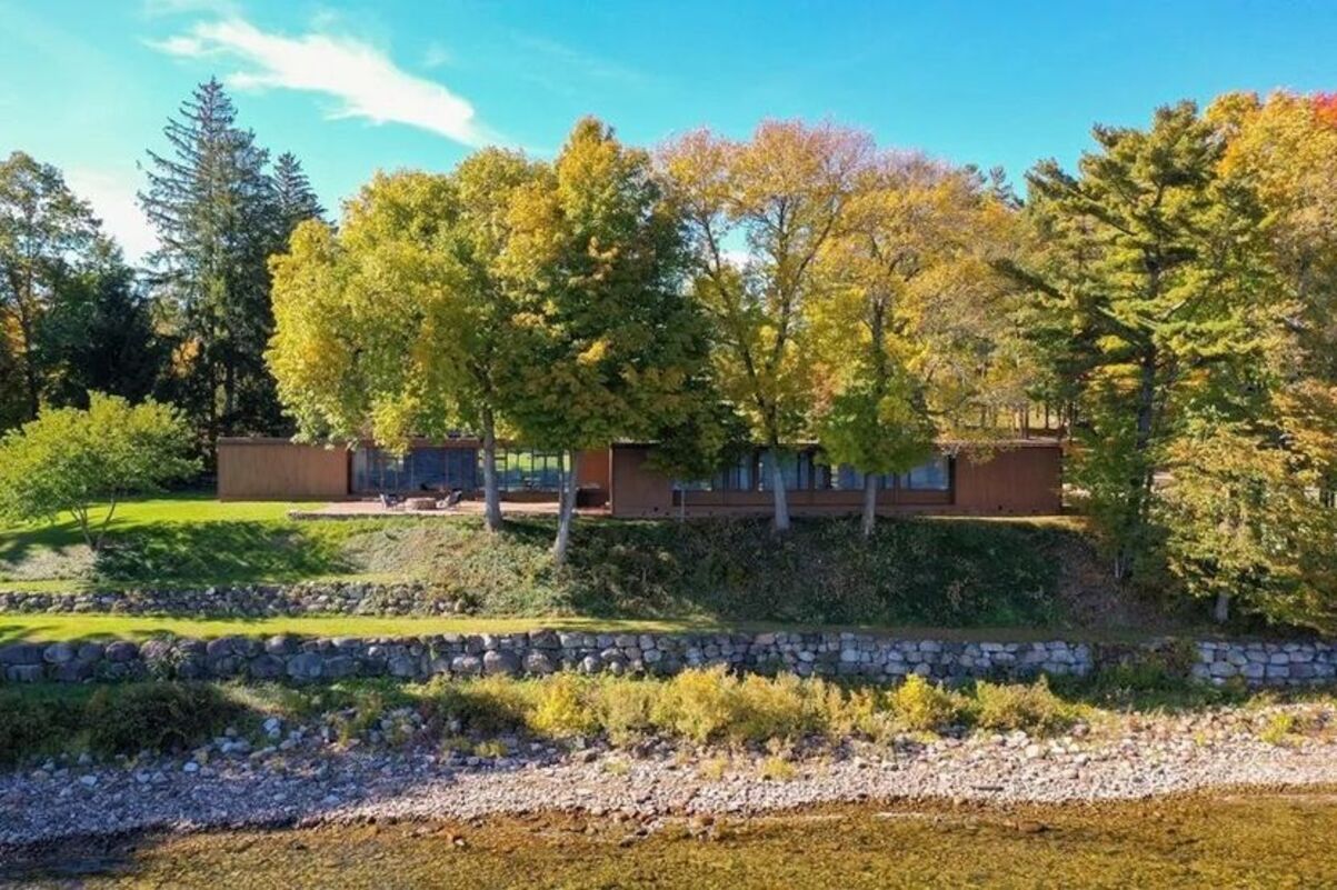 Затишний дім в усамітненому місці - у штаті Нью-Йорк продають казкове житло - Нерухомість Затишний дім в усамітненому місці - у штаті Нью-Йорк продають казкове житло - Нерухомість