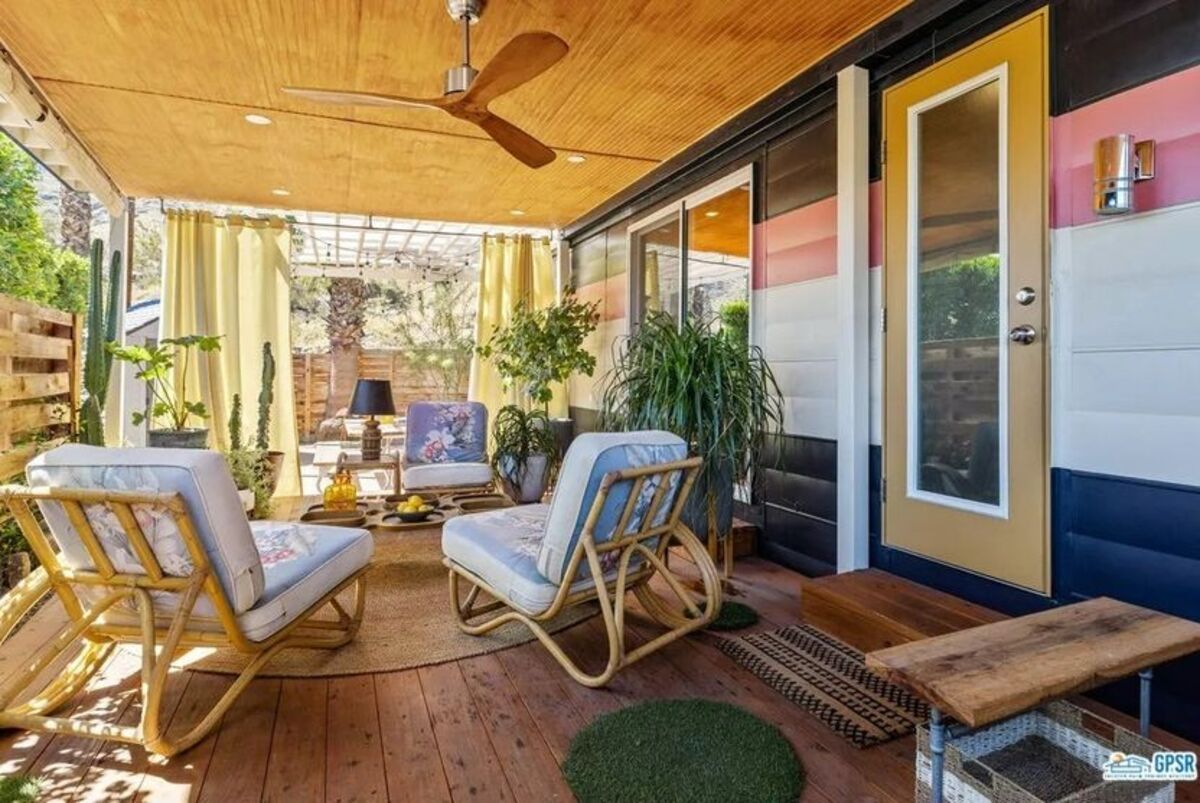 Затишний будиночок у Каліфорнії - як виглядає дім за 150 тисяч доларів - Нерухомість Затишний будиночок у Каліфорнії - як виглядає дім за 150 тисяч доларів - Нерухомість