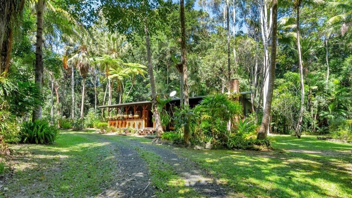 Усамітнений будинок в лісі - погляньте на це казкове житло - Нерухомість Усамітнений будинок в лісі - погляньте на це казкове житло - Нерухомість