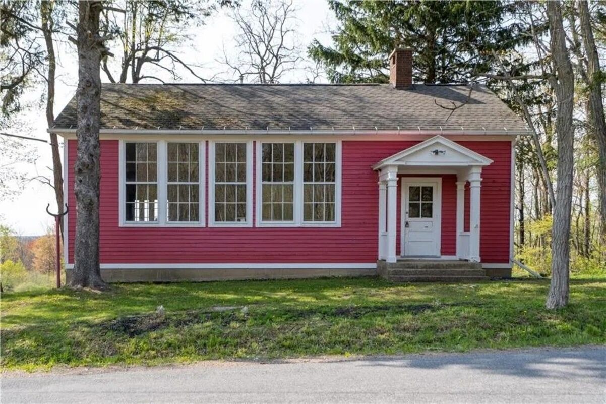 Стару школу переоблаштували на будинок - ви тільки подивіться на це - Нерухомість Стару школу переоблаштували на будинок - ви тільки подивіться на це - Нерухомість