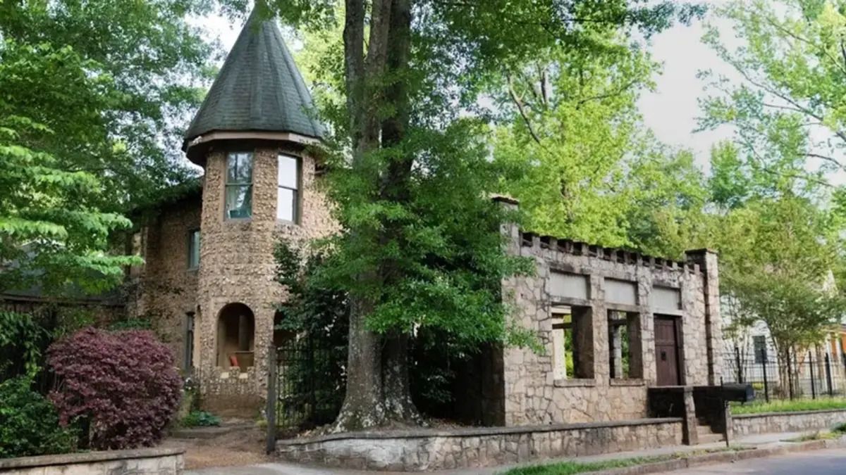 Замок у Джорджії - чому це житло так швидко купили - Нерухомість