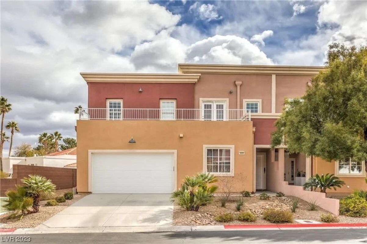 Интерьер впечатляет – загляните в дом в Лас-Вегасе, чтобы увидеть чудо. Интерьер впечатляет – загляните в дом в Лас-Вегасе, чтобы увидеть чудо.