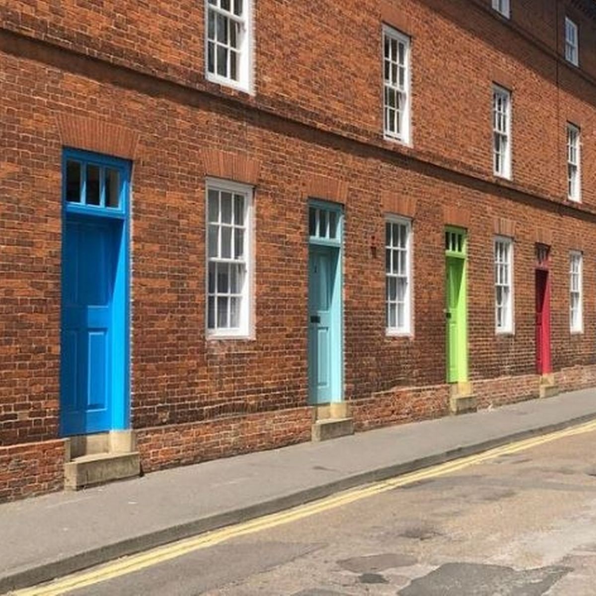 Цветная улица в Англии – посмотрите, как она выглядит – Недвижимость