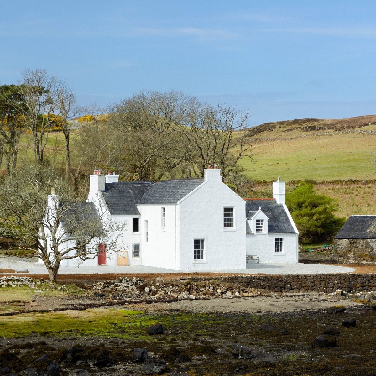 Имение с деревней - в Шотландии появилось очень привлекательное предложение - Недвижимость
