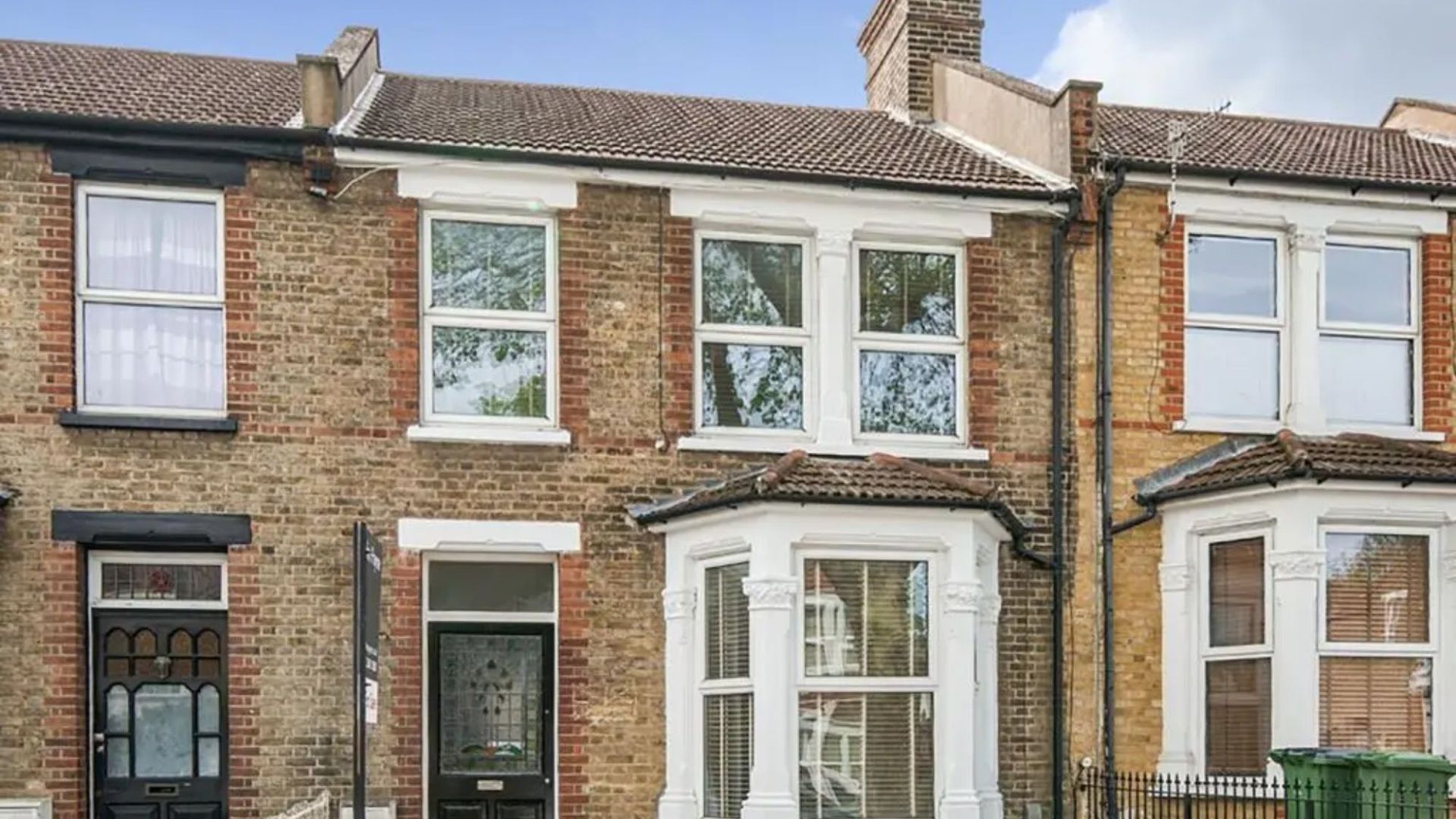 Особливість вражає - погляньте, що продають разом із цим будинком - Нерухомість Особливість вражає - погляньте, що продають разом із цим будинком - Нерухомість