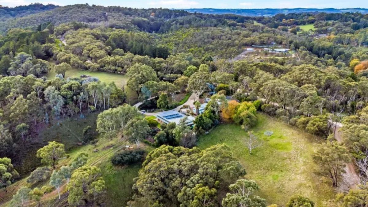 Дом на холмах - посмотрите на это уединенное и роскошное жилье - Недвижимость Дом на холмах - посмотрите на это уединенное и роскошное жилье - Недвижимость