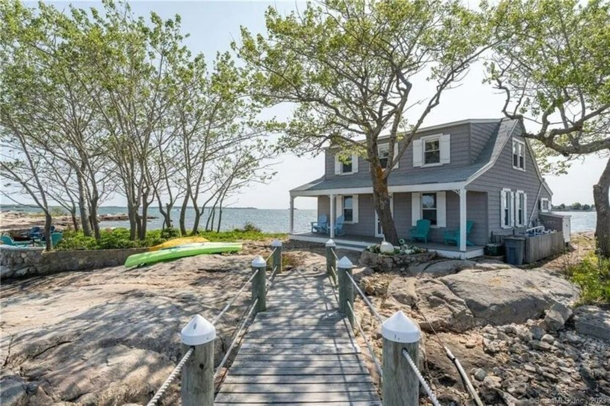 Будинок на острові - це мрія для тих, хто любить нескінченні краєвиди - Нерухомість Будинок на острові - це мрія для тих, хто любить нескінченні краєвиди - Нерухомість