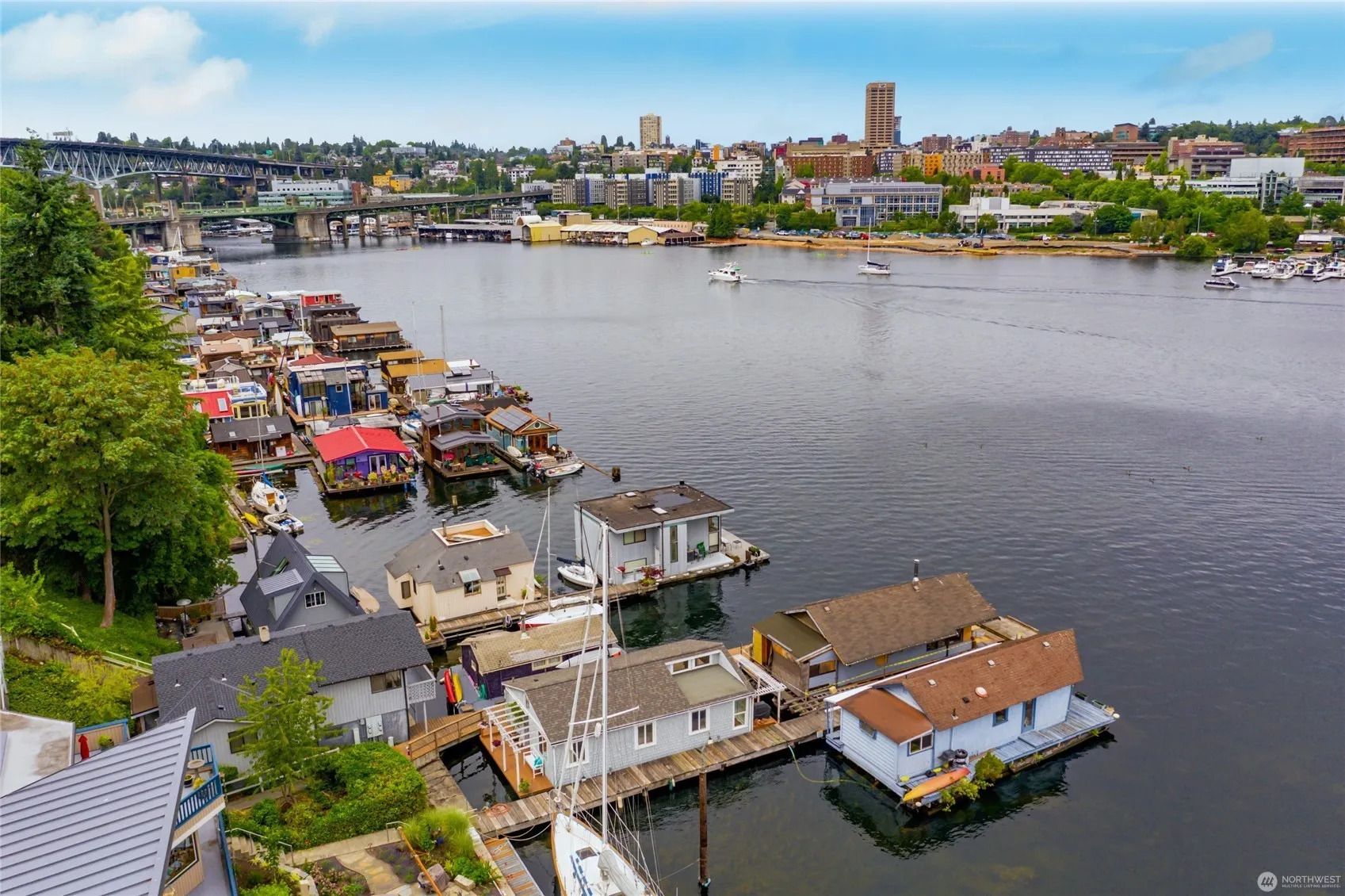 П'ять плавучих будинків для відпочинку в США - які вони та скільки коштують - Нерухомість П'ять плавучих будинків для відпочинку в США - які вони та скільки коштують - Нерухомість