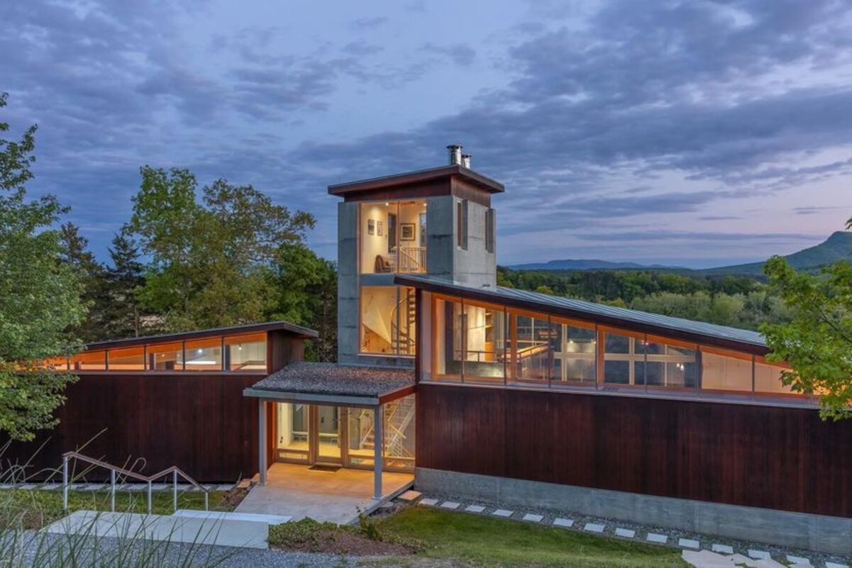 Дом со сказочными видами - продают дом с панорамными окнами в каждой комнате - Недвижимость Дом со сказочными видами - продают дом с панорамными окнами в каждой комнате - Недвижимость