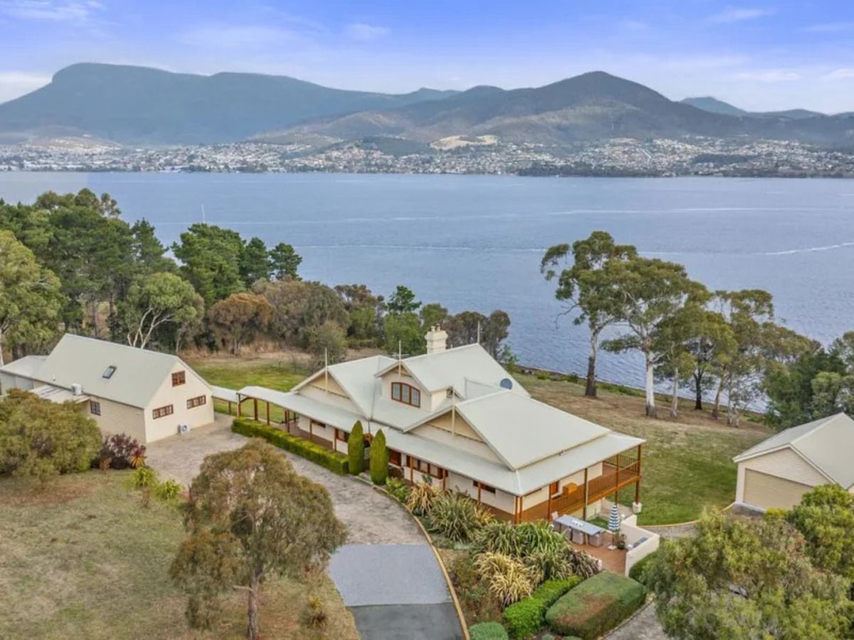 Роскошная недвижимость у реки – здесь можно увидеть красоту в каждом уголке – Недвижимость Роскошная недвижимость у реки – здесь можно увидеть красоту в каждом уголке – Недвижимость