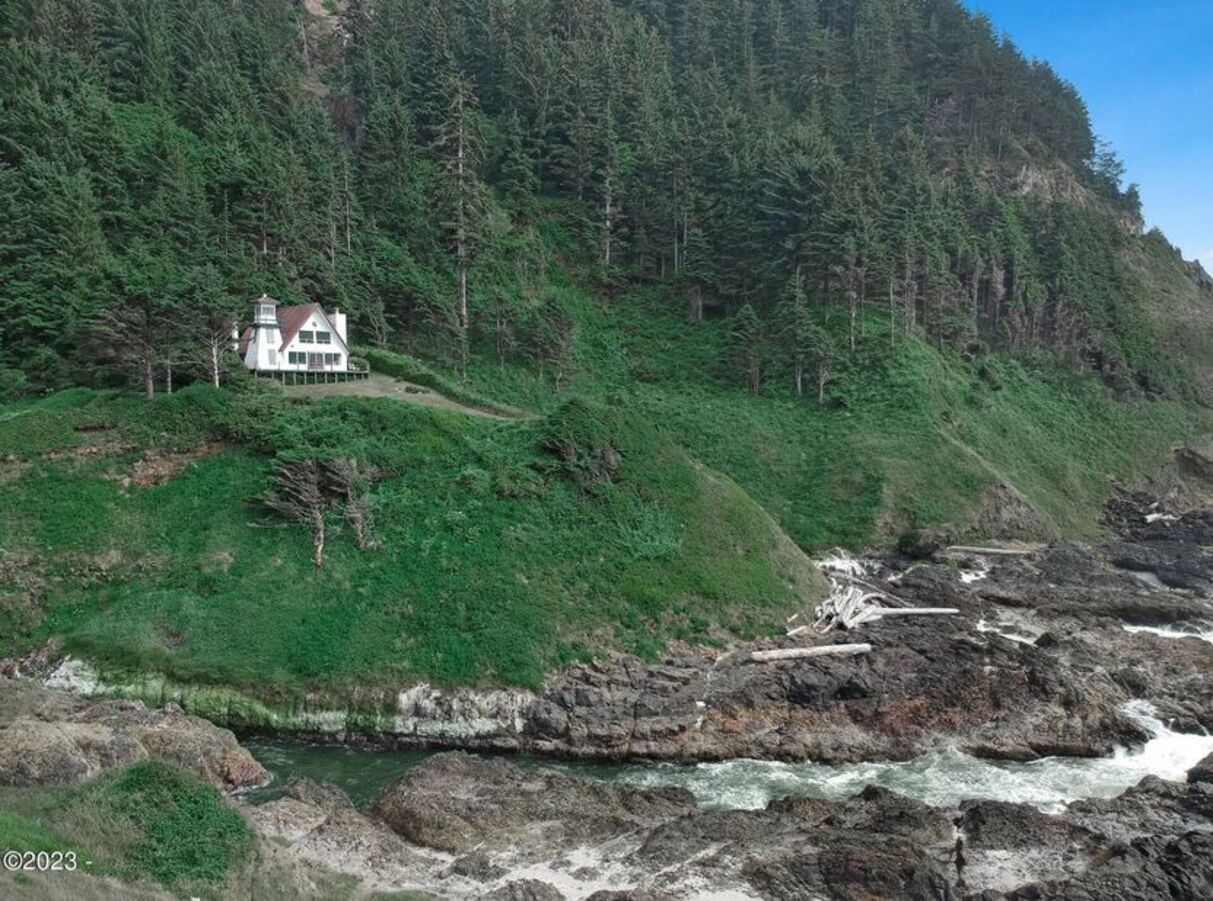 Дом с маяком – загляните в невероятное жилье на берегу океана – Недвижимость Дом с маяком – загляните в невероятное жилье на берегу океана – Недвижимость