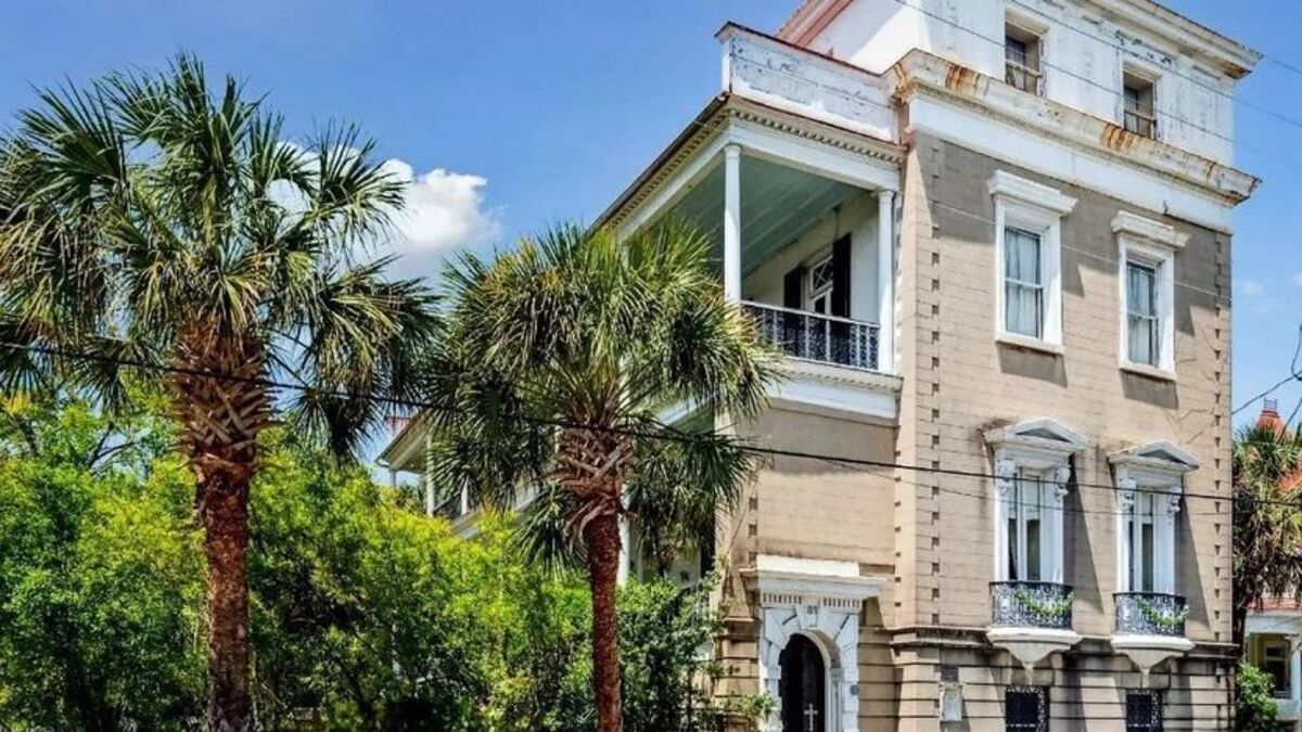 Дом с итальянским дизайном – загляните в исторический особняк, которому почти 200 лет – Недвижимость Дом с итальянским дизайном – загляните в исторический особняк, которому почти 200 лет – Недвижимость