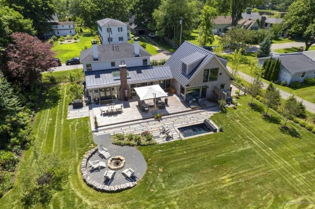 Будинок 1800-х років із сучасним інтер'єром - ви маєте це побачити - Нерухомість Будинок 1800-х років із сучасним інтер'єром - ви маєте це побачити - Нерухомість