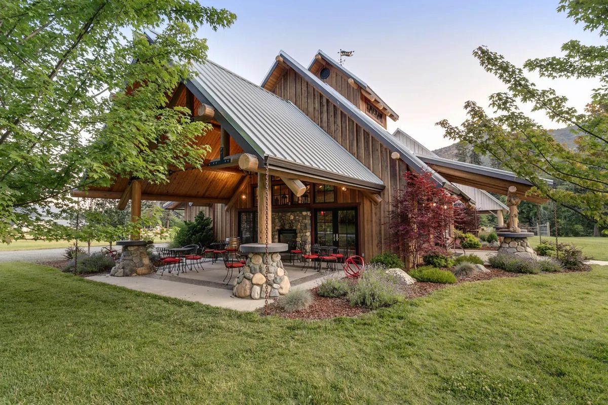 Винодельня с двумя домами – продают невероятную собственность в долине у реки – Недвижимость Винодельня с двумя домами – продают невероятную собственность в долине у реки – Недвижимость