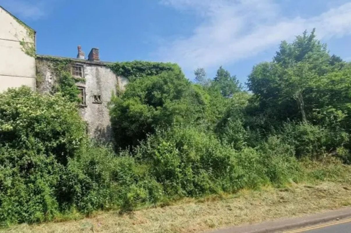 Три коттеджа за 100 фунтов - почему они так дешевы - Недвижимость Три коттеджа за 100 фунтов - почему они так дешевы - Недвижимость