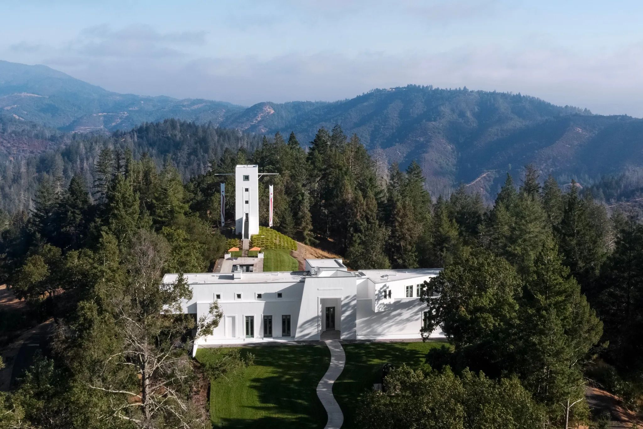 Не житло, а мрія - продають будинок на вершині гори в Каліфорнії - Нерухомість