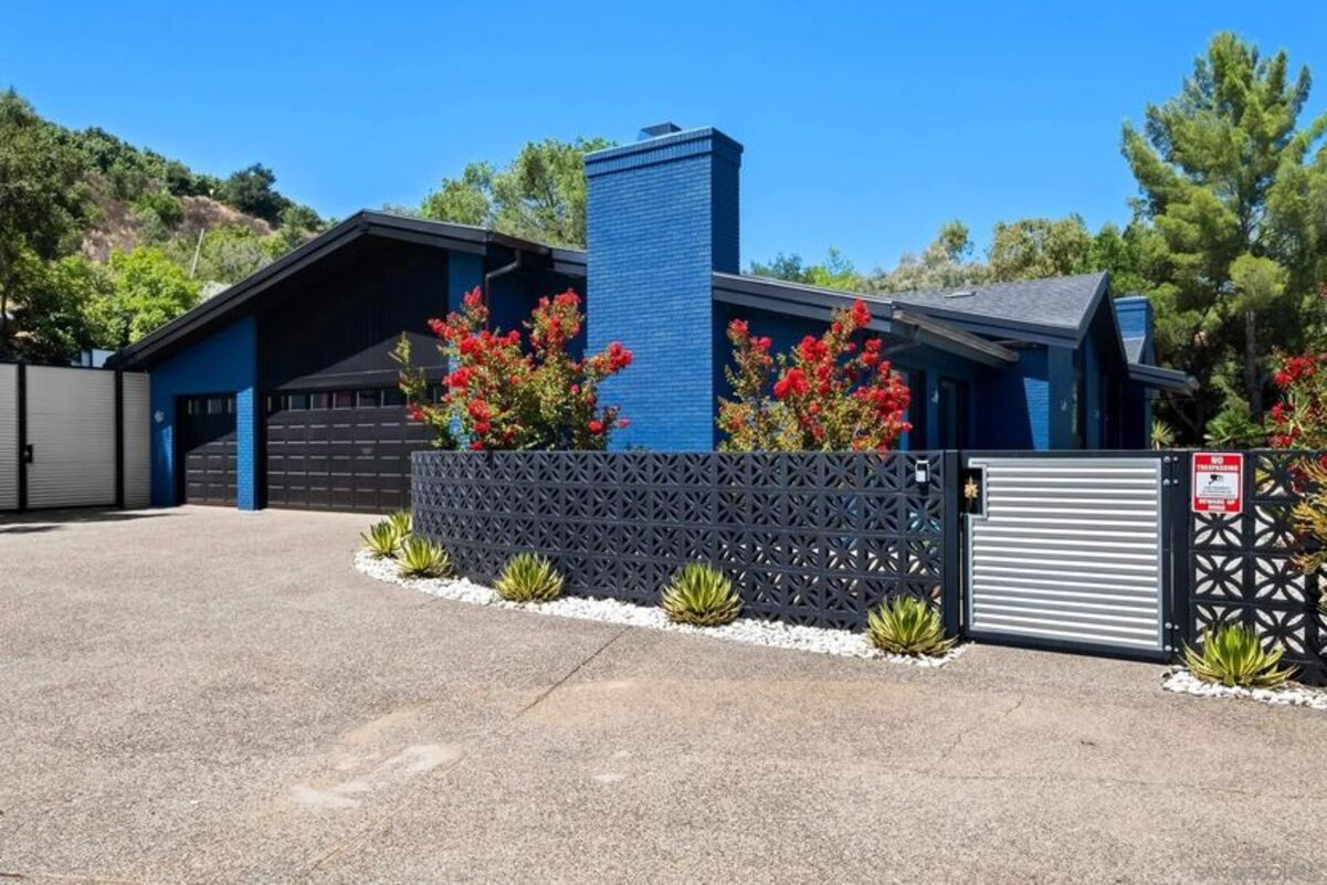 Радужный дом в Калифорнии – это жилье просто поражает яркостью – Недвижимость Радужный дом в Калифорнии – это жилье просто поражает яркостью – Недвижимость