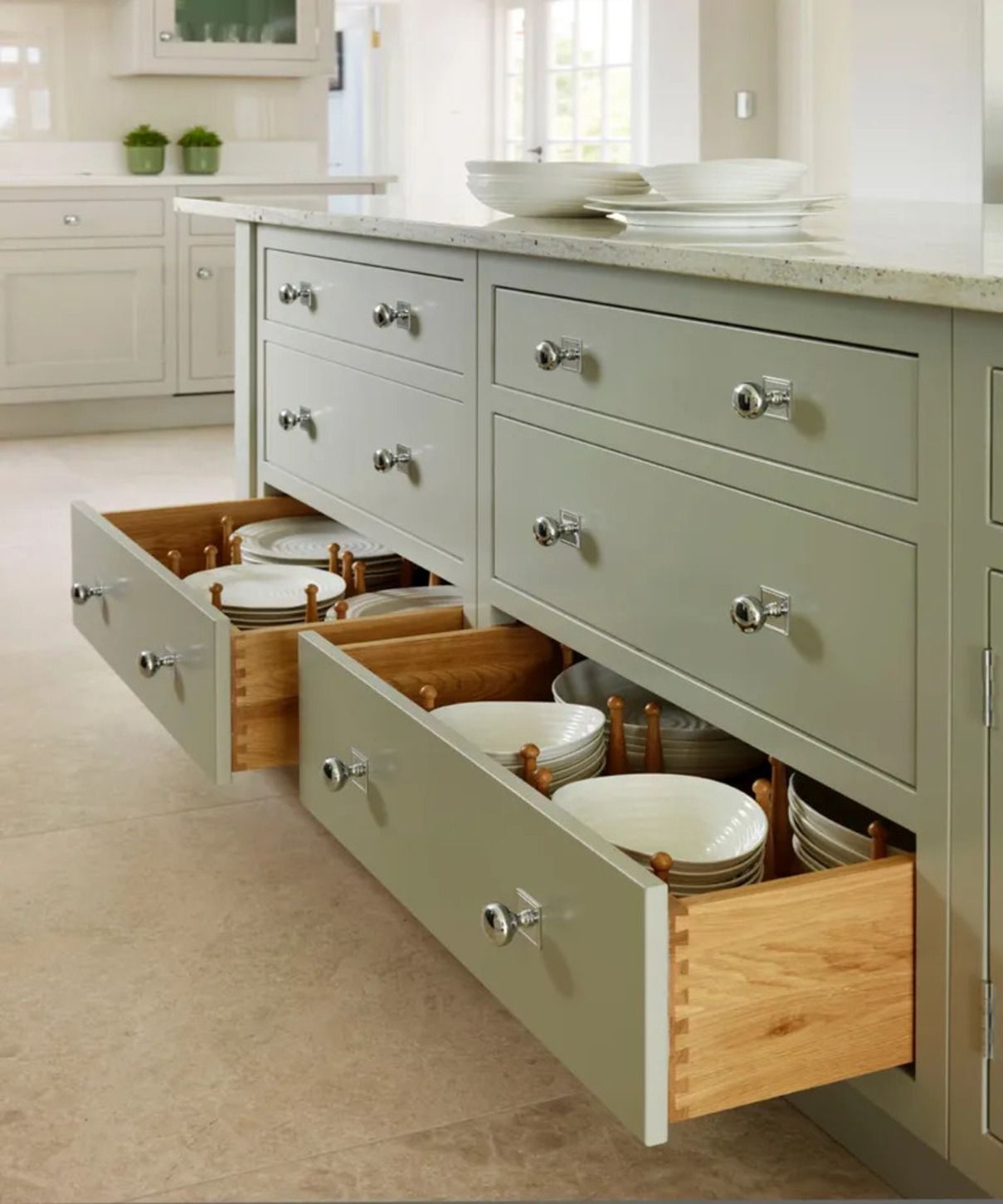 Лайфхаки для кухни - какие вещи лишь создают беспорядок в кухонных ящиках - Недвижимость Лайфхаки для кухни - какие вещи лишь создают беспорядок в кухонных ящиках - Недвижимость