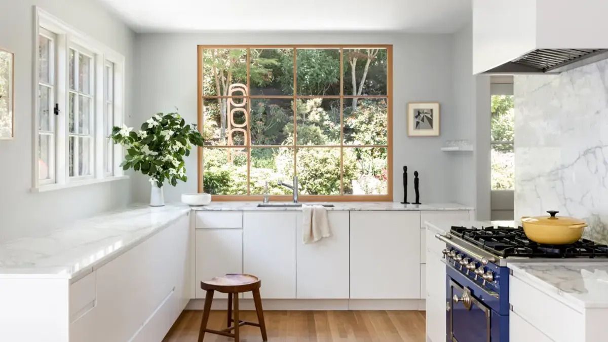 Біла кухня в невеликому приміщенні - як правильно облаштувати такий простір - Нерухомість