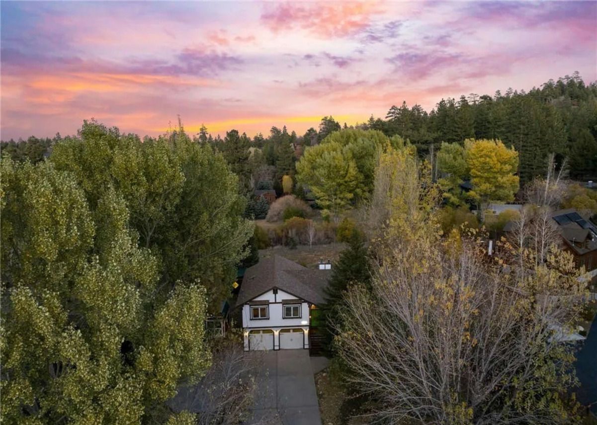 Причудливый дом с ярким интерьером - этот дом в горах действительно поражает - Недвижимость Причудливый дом с ярким интерьером - этот дом в горах действительно поражает - Недвижимость