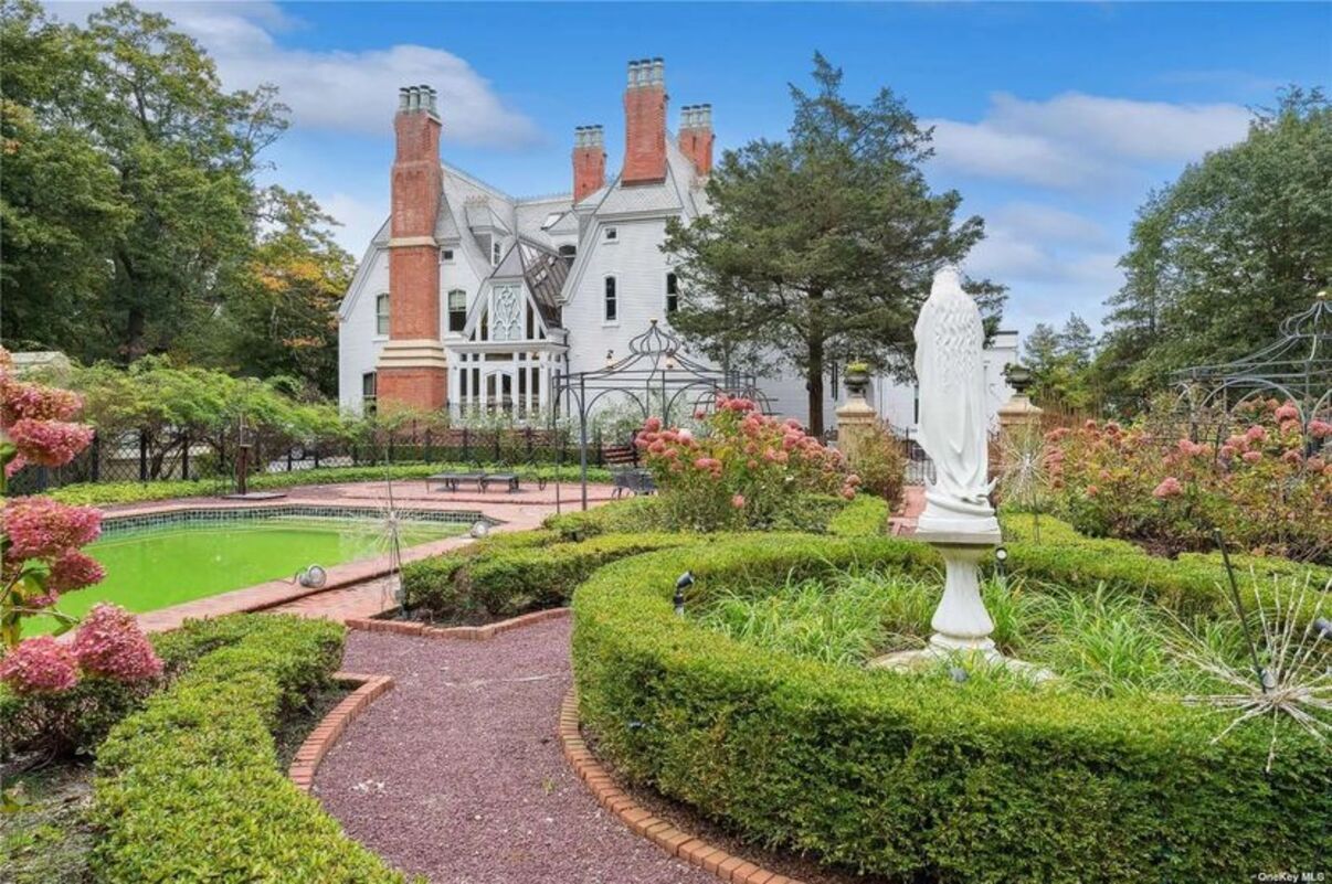 Старовинний особняк з розкішним інтер'єром - такого будинку ви ще ніколи не бачили - Нерухомість Старовинний особняк з розкішним інтер'єром - такого будинку ви ще ніколи не бачили - Нерухомість