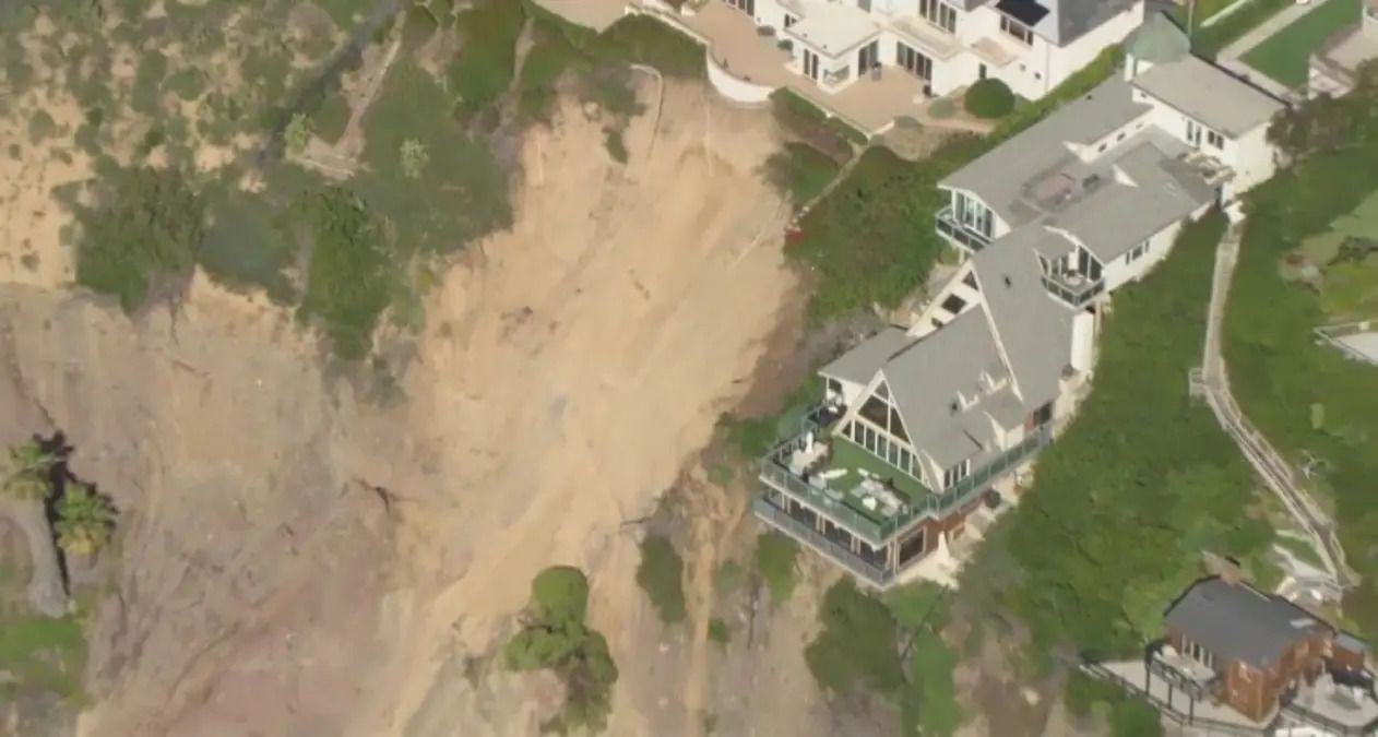 Дома на краю скалы - в США дорогая недвижимость может упасть в океан - Недвижимость