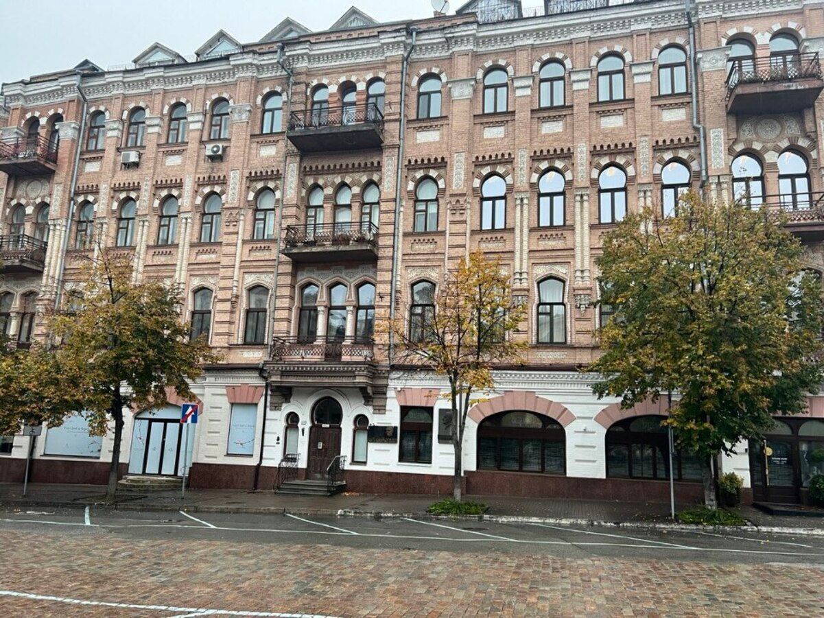 Квартира в Доме с гуриями - какая начальная цена роскошного жилья на аукционе Квартира в Доме с гуриями - какая начальная цена роскошного жилья на аукционе